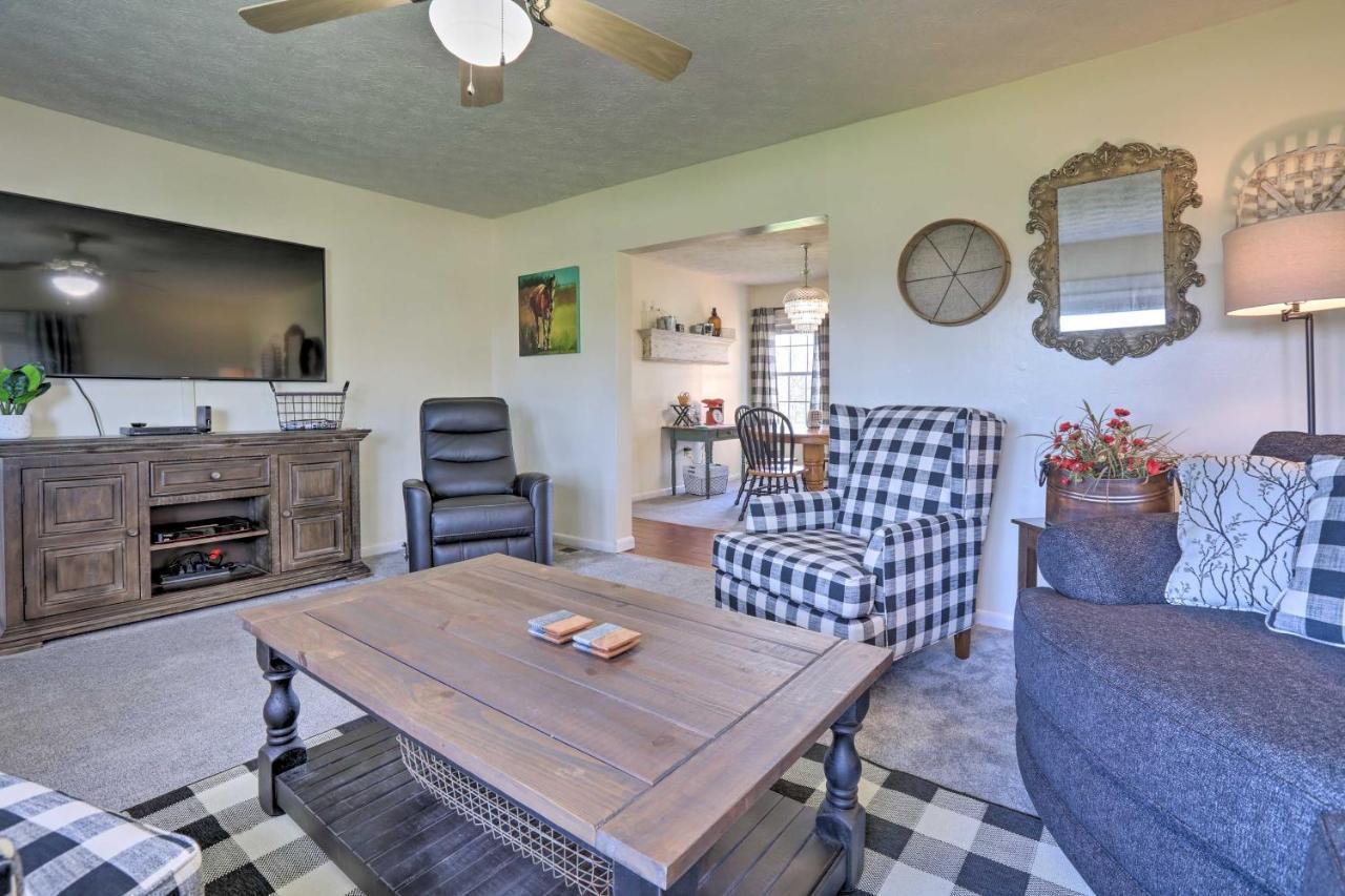 Charming East Bernstadt Retreat Less Than 6 Acre Farm! Exterior photo