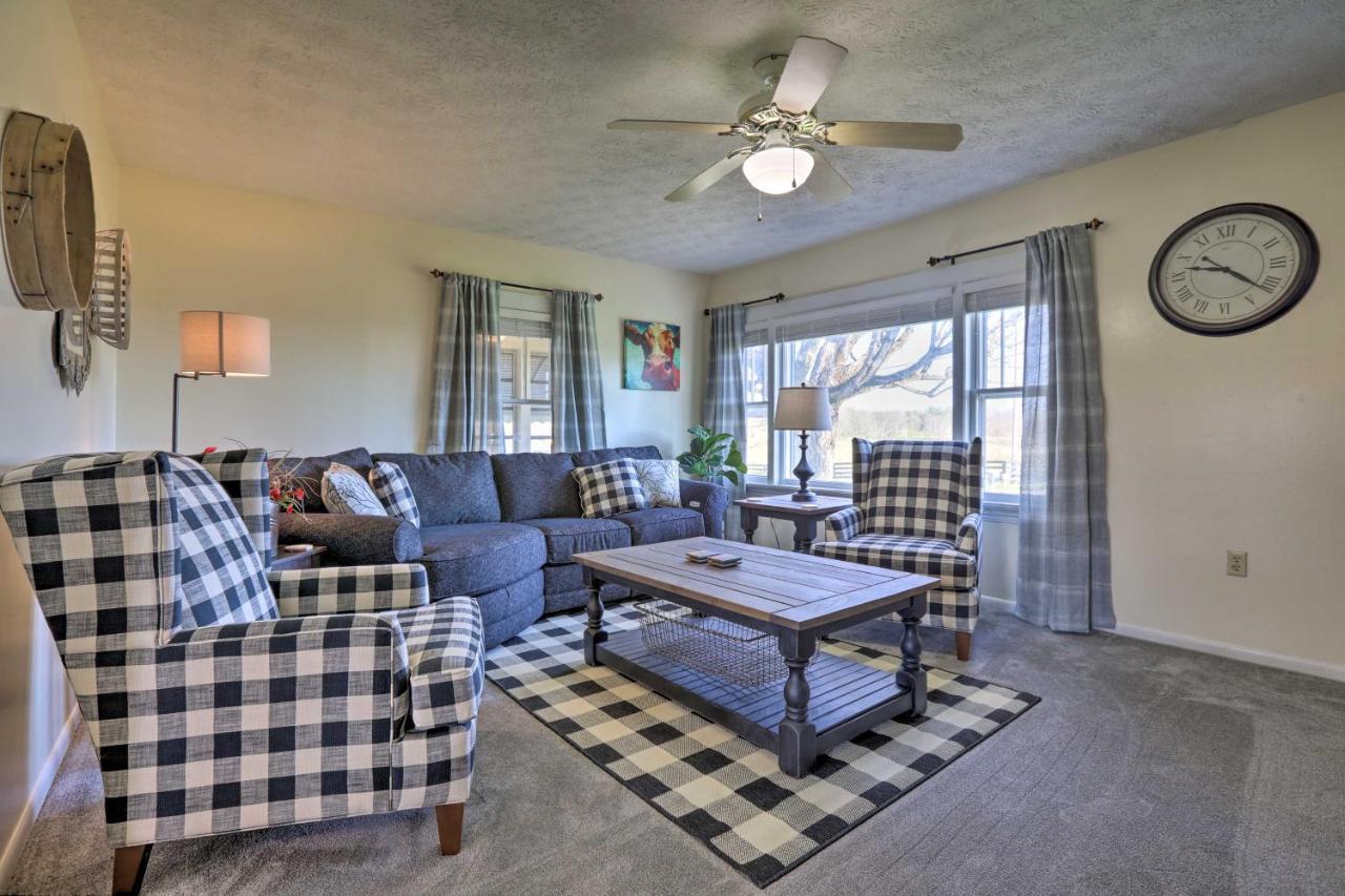 Charming East Bernstadt Retreat Less Than 6 Acre Farm! Exterior photo
