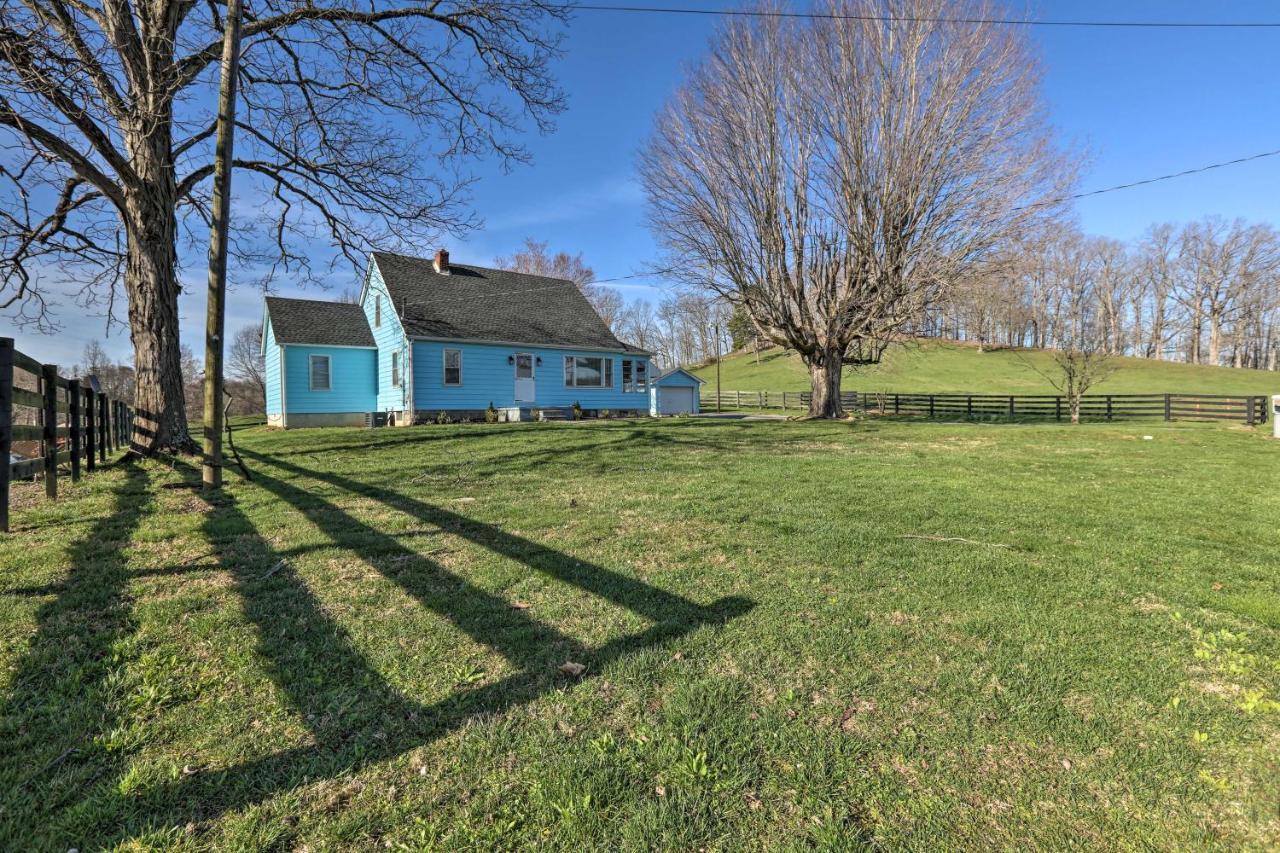 Charming East Bernstadt Retreat Less Than 6 Acre Farm! Exterior photo